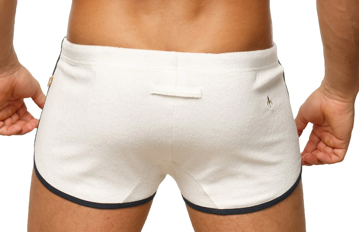 Sweat - Image 28
